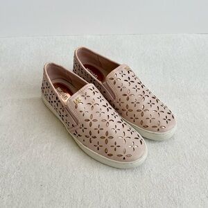 Michael Kors Light Pink Sip-on Sneakers Floral Cutout Size 7.5